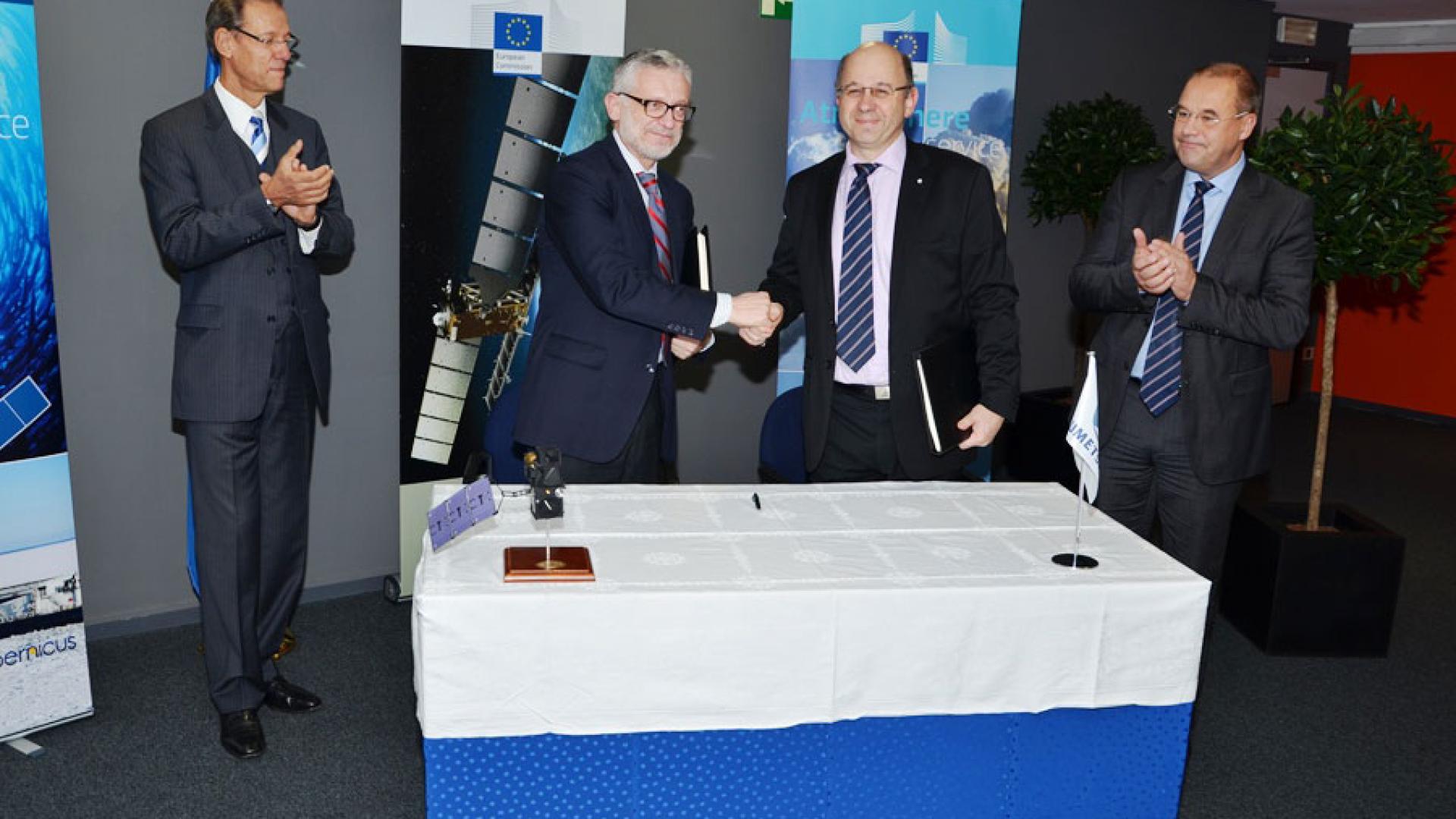 Four-shot Copernicus signing 7 November Four-shot Copernicus signing 7 November